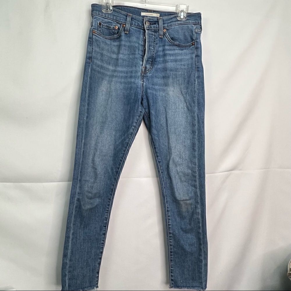 Levi’s Wedgie Skinny Jeans Button Fly Frayed hem blue jeans